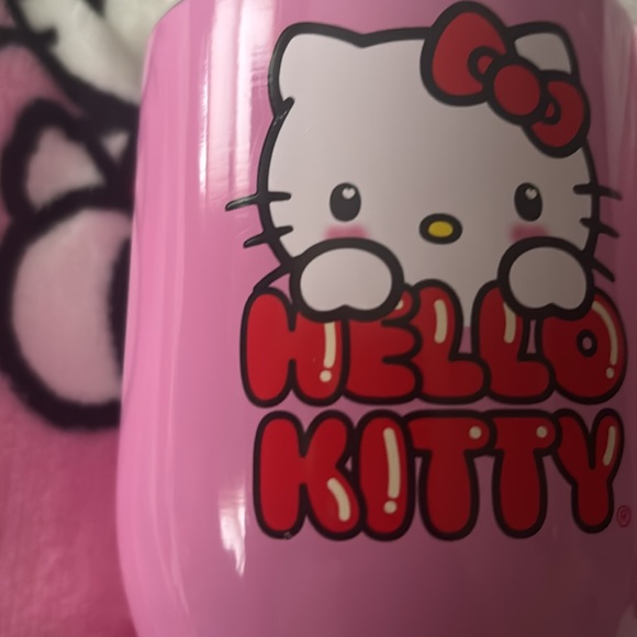 NWT Hello Kitty Valentines Day cup with cover - Picture 3 of 3